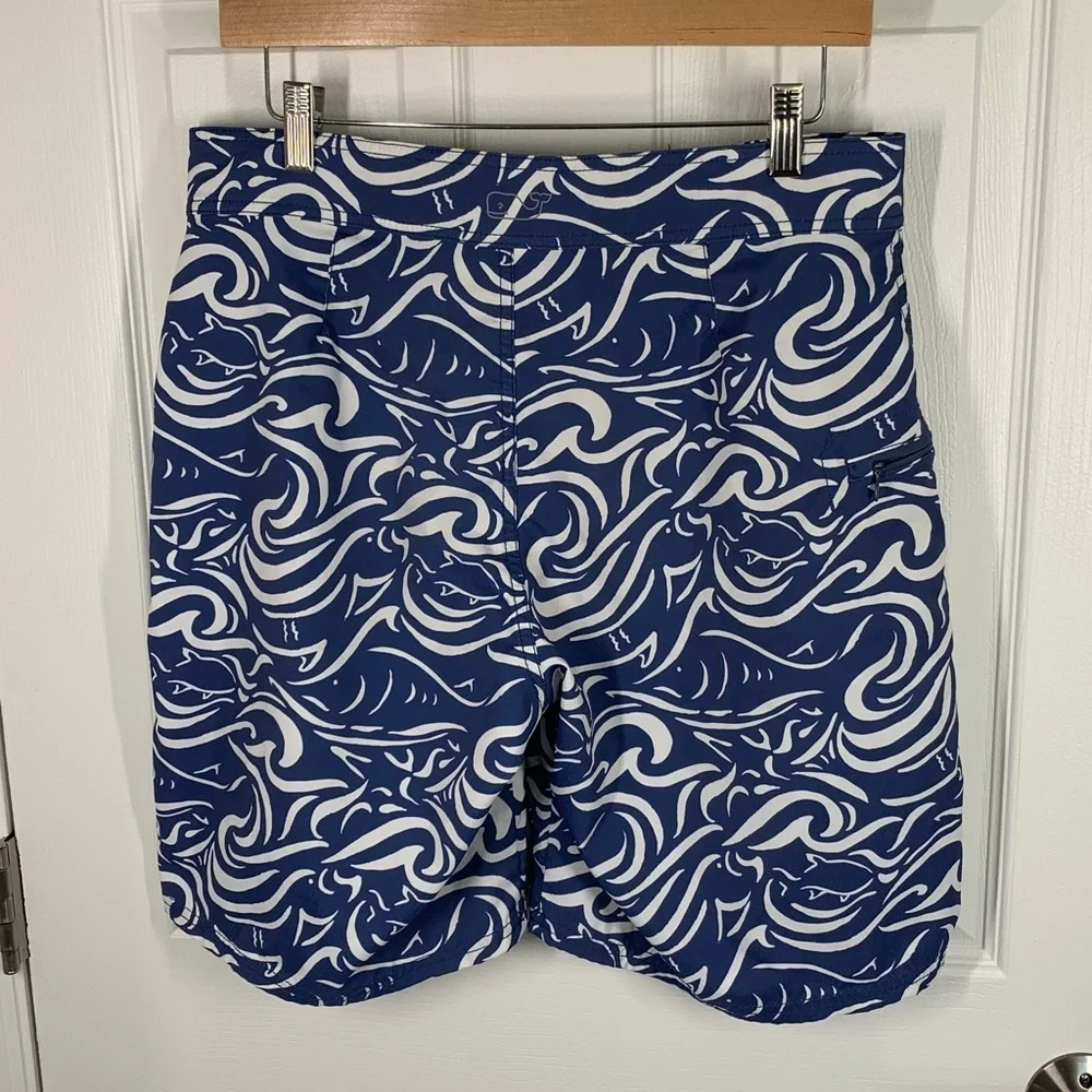 Vineyard Vines blue and white waves with logo whale board shorts size 32